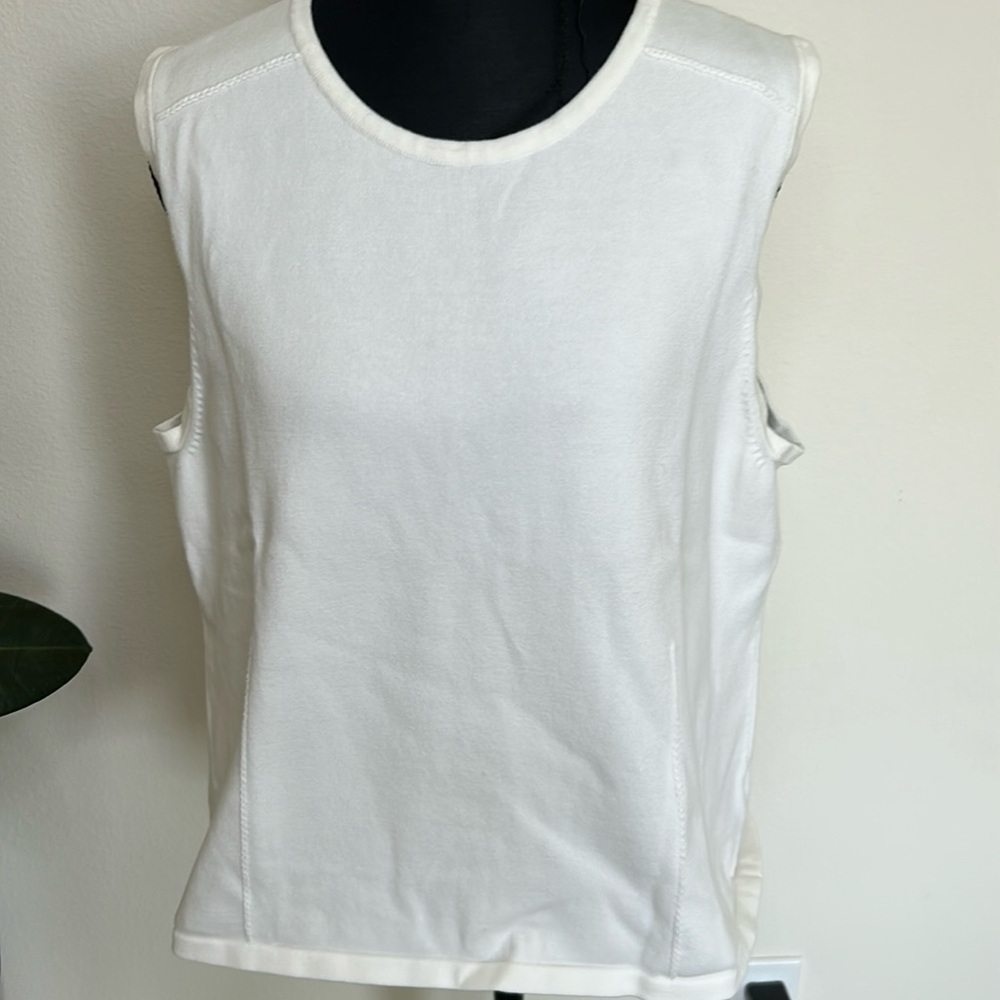 LIZ CLAIBORNE WHITE SLEEVELESS TANK TOP BLOUSE